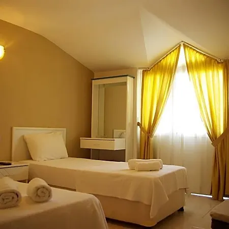 Lale Hotel 3*